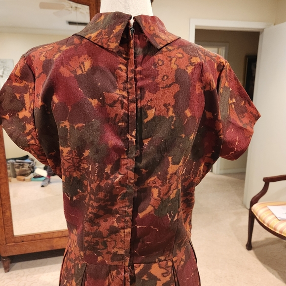 Vintage Shirtwaist Dress Fit and Flare Size Small Floral Design - Picture 4 of 13